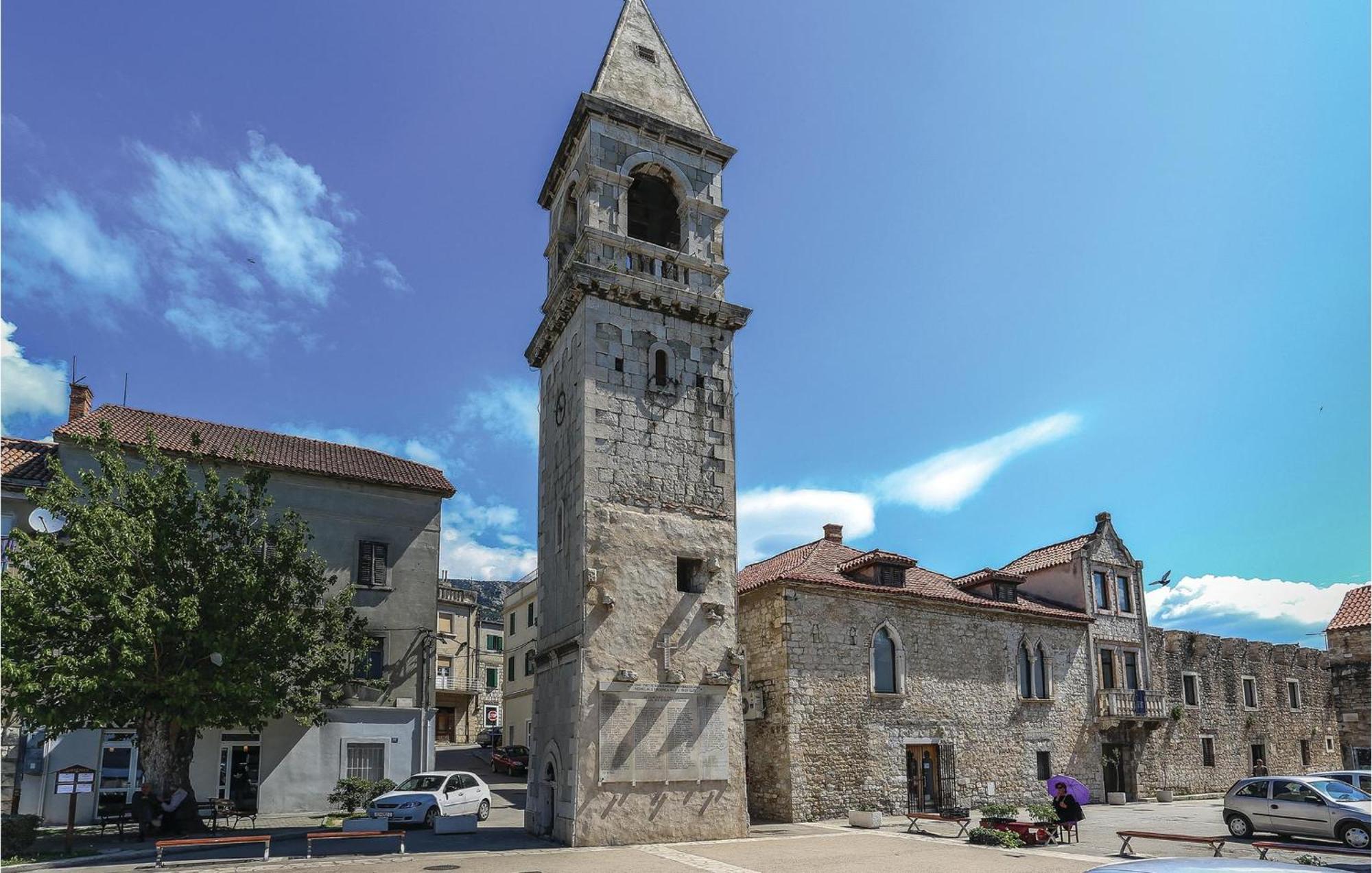 1 Bedroom Nice Apartment In Kastel Sucurac Kastela Exterior photo